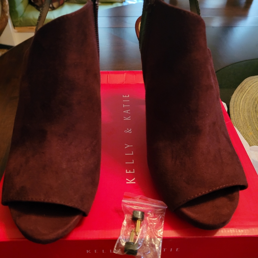 Women's sandals